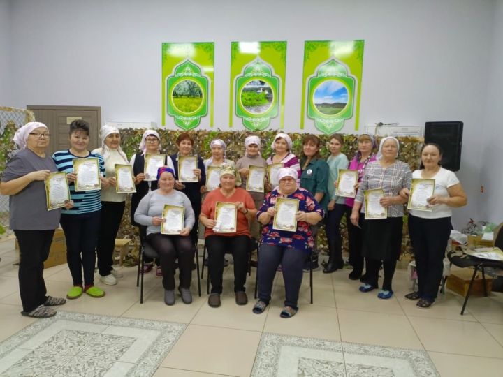 Зәйнең маскировка челтәрләре үрүчеләренә рәхмәт белдерелә