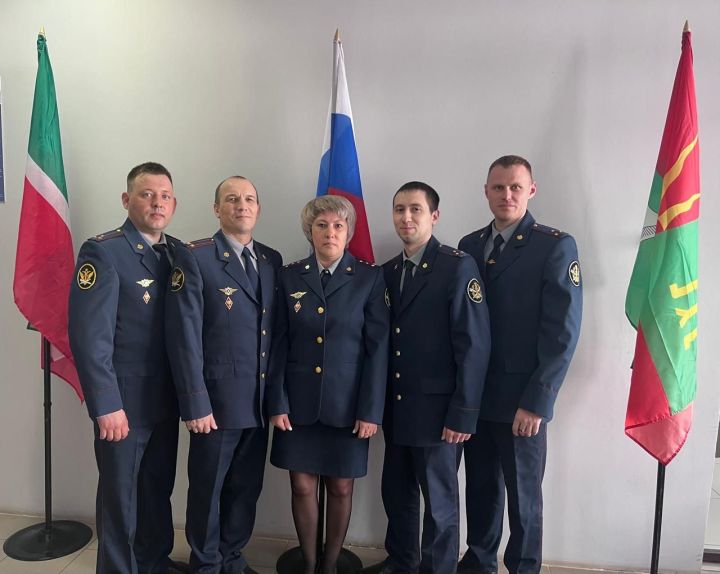 Хөкем ителүчеләргә туры юлга басарга ярдәм итәләр