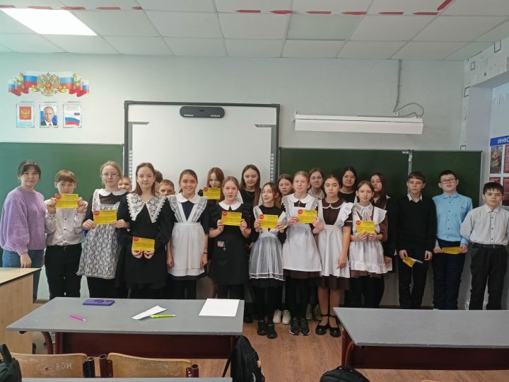 Зәй музее хезмәткәрләре укучылар белән ришвәтчелек, аңа каршы тору юллары турында сөйләштеләр