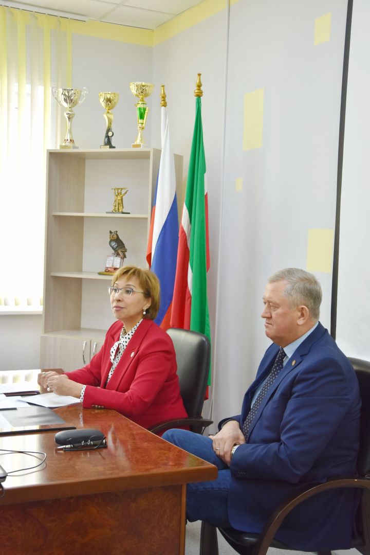 Министр зәйлеләрне социаль яклау мәсьәләләре буенча кабул итте
