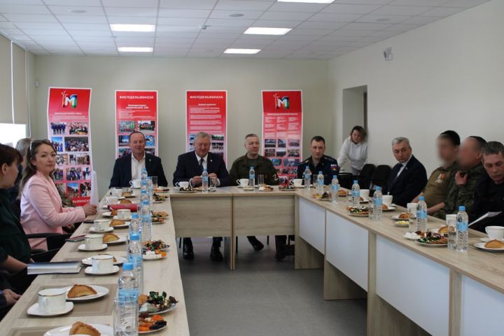 Зәйдә ялга кайткан хәрбиләр белән чираттагы очрашу узды