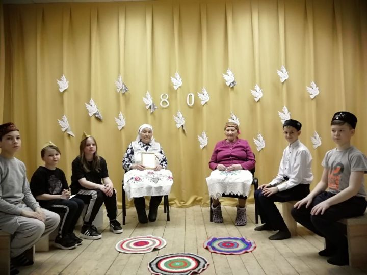 Югары Пәнәчедә әтиләре сугышта һәлак булган апалар белән очрашу узды