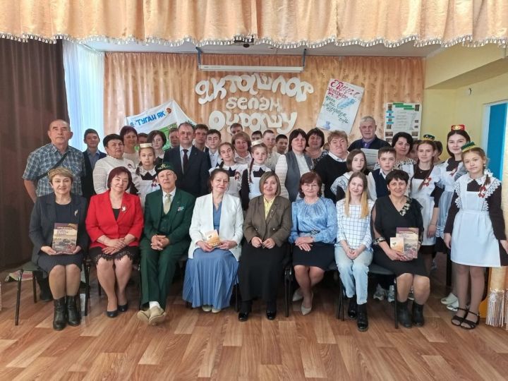 Кадер мәктәбендә күренекле якташлар белән очрашу кичәсе узды