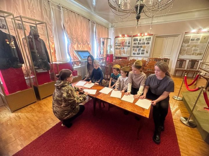 Зәйнең «Тату гаилә» бакчасы балалары музейда экскурсиядә булды