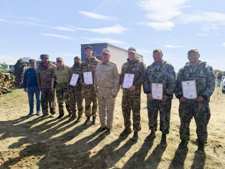 Зәй районы башлыгы Волгоградта эзләнү эшләре алып баручы эзтабарлар янында булды