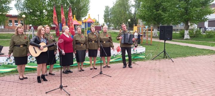 Мирный бистәсендә патриотик концерт үтте