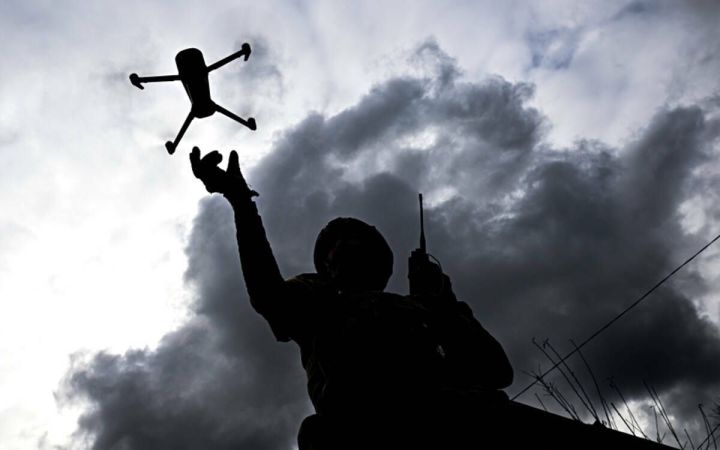 Не подходить к окнам, не снимать на телефон: правила безопасности при атаке БПЛА