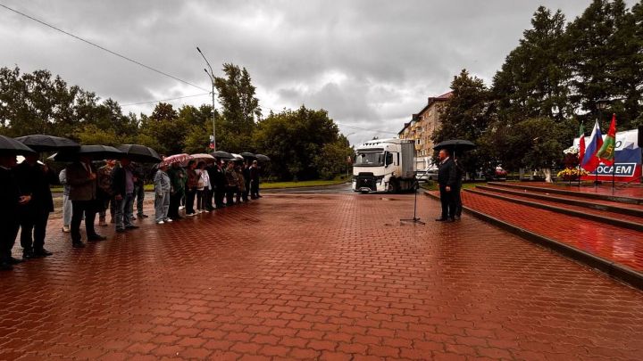 Заинск отправил 30-ю партию помощи раненым бойцам