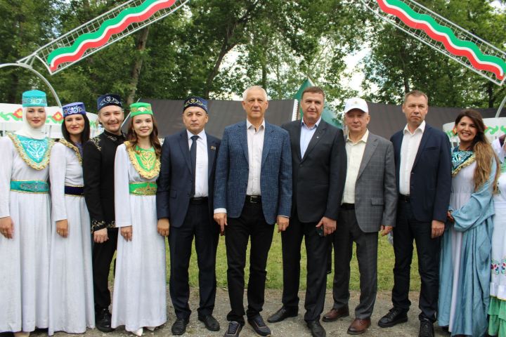 Сабантуй төбәкләрне берләштерә