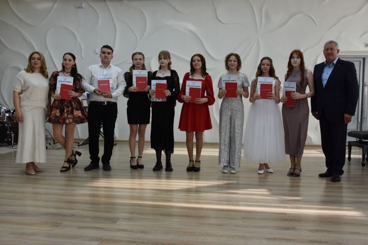 Выпуск №60: Заинская детская музыкальная школа провожает талантливых учеников