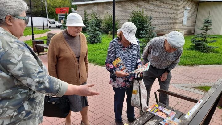 Зәй китапханәчеләре җәйге урам акциясе уздырдылар