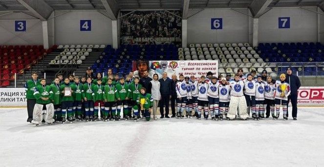 Зәйдә Евгений Давыдов призына яшь хоккейчылар турниры тәмамланды