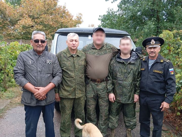 Зәйдән хәрбиләргә “УАЗ” машинасы һәм гуманитар ярдәм илтелде