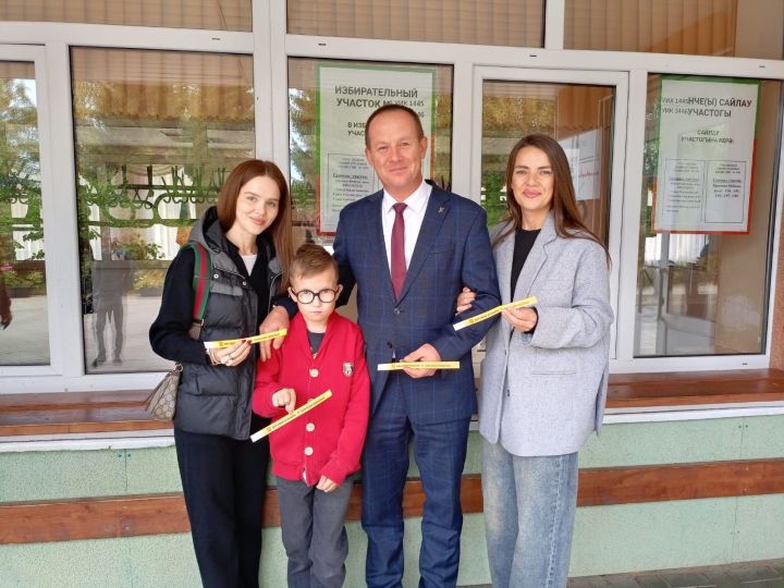 Эмиль Галеев: «Родители научили ходить на выборы всей семьей»