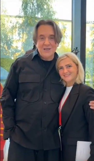 Константин Эрнст шәхсән зәйлеләрне «Август» фильмы премьерасына чакыра