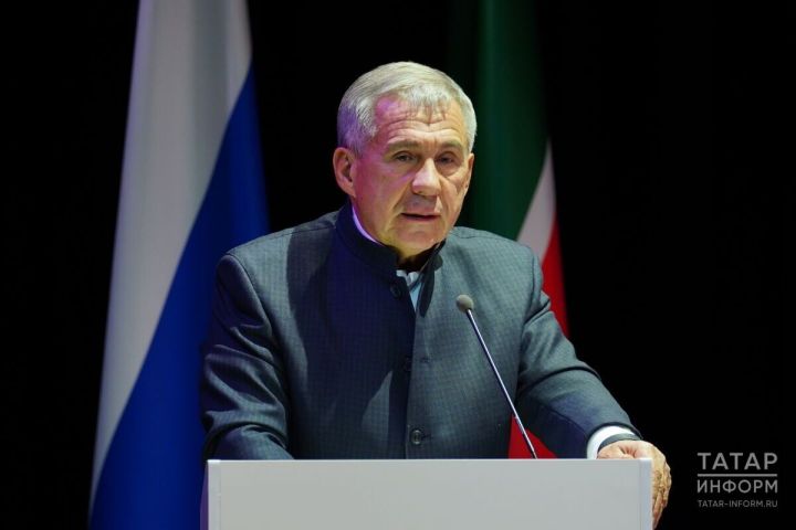 Минниханов поздравил татарстанцев с Днем воссоединения новых территорий