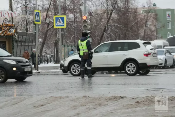 Зәйдә Яңа ел ялларында руль артына алкоголь  кулланып утырган дүрт машина йөртүче тоткарланган