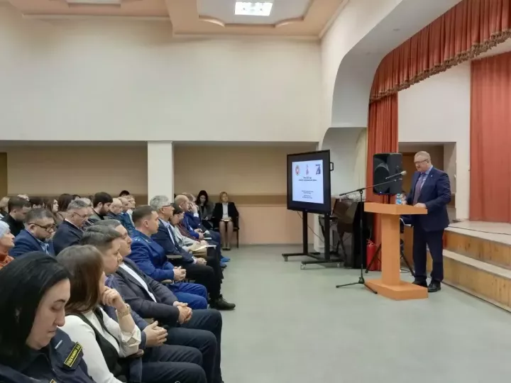 Шәһәр тирәлегенең төзеклеге, матурлыгы анда яшәүчеләрнең намуслы гамәлләренә дә бәйле