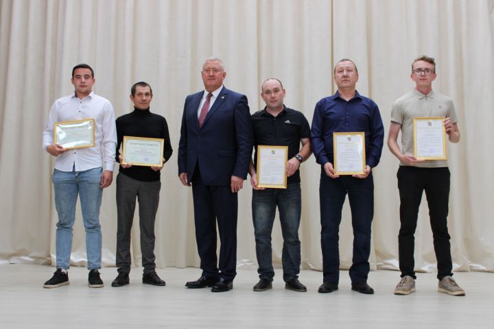 Зәйдә юл хуҗалыгы хезмәткәрләре көне тантаналы төстә билгеләп үтелде