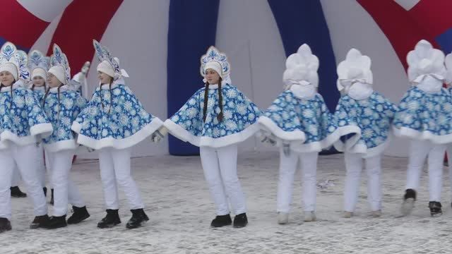 Заинцы проводили зиму народными гуляньями
