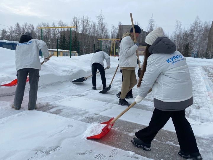 В Заинске студенты продолжают миссию добрых дел