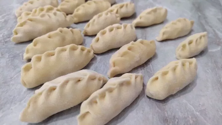 Постные пельмени с грибами и картофелем: домашний рецепт без мяса