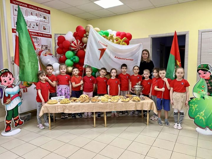 Зәйнең “Алтынчәч” бакчасында татар халык ашлары белән сыйландылар