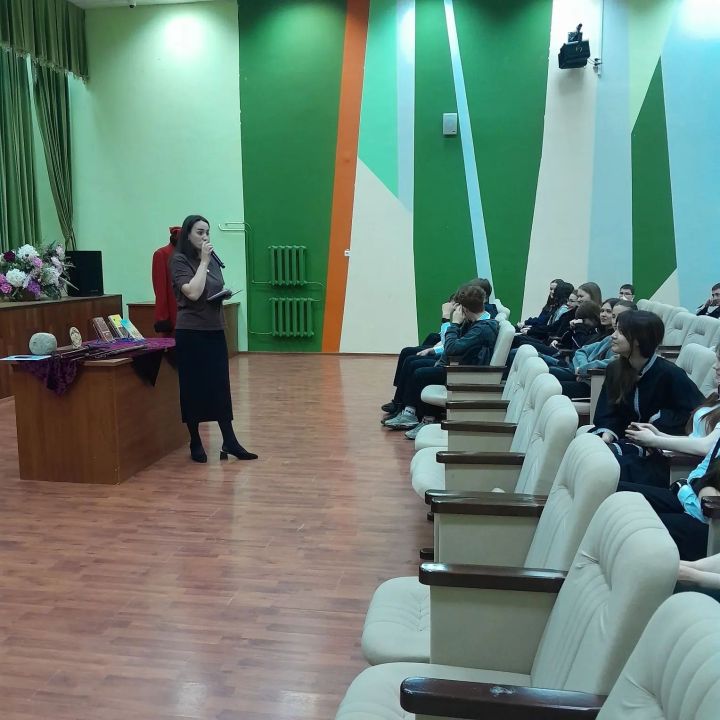 Зәй музее хезмәткәрләре мәгърифәтчелек очрашулар циклы уздыра