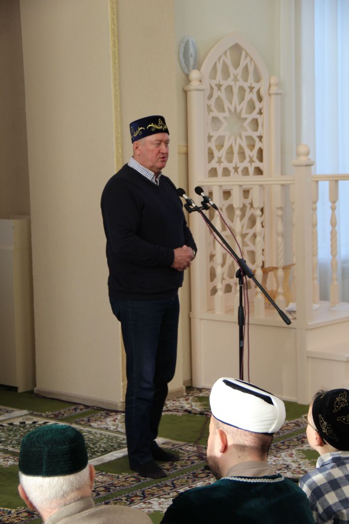 Корбан гаете белән Зәй районы башлыгы котлый