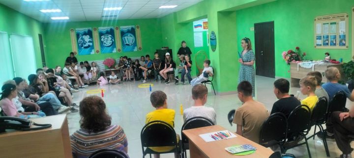 Зәйнең Мирный бистәсендә балалар өчен юл кагыйдәләрен искәртү чарасы үтте