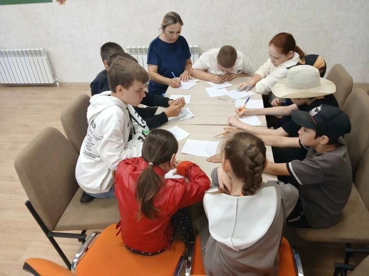 Куш-Елга балалары махсус хәрби операциядә катнашучы абыйларына хатлар язды
