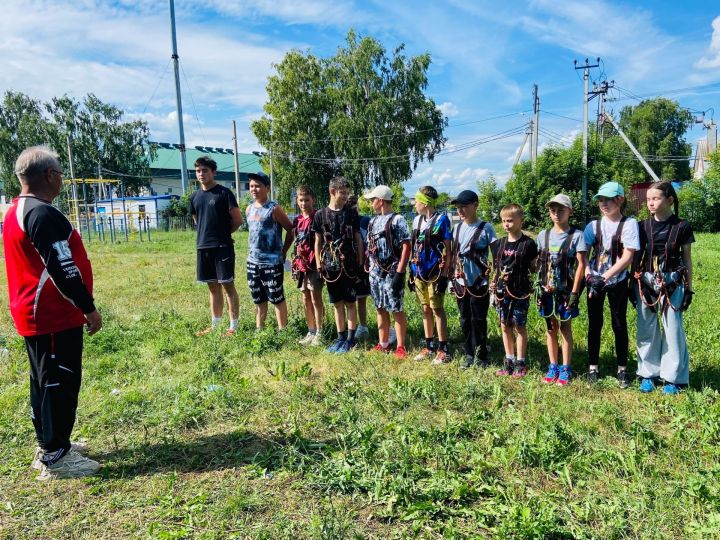 Зәйнең «Факел» клубында тәрбияләнүчеләр  туристик эстафетада үзләрен сынады