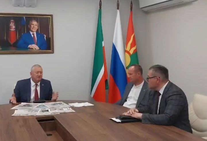 Зәйдә җитәкчеләр махсус хәрби операциядәгеләр гаиләләрен газеталарга яздырды