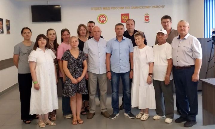Зәй полициясенә кунакка алгы сызыктан кайткан хезмәттәшләре килде