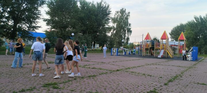 Мирный бистәсендә яшь һәм өлкән буын өчен бию марафоны үтте
