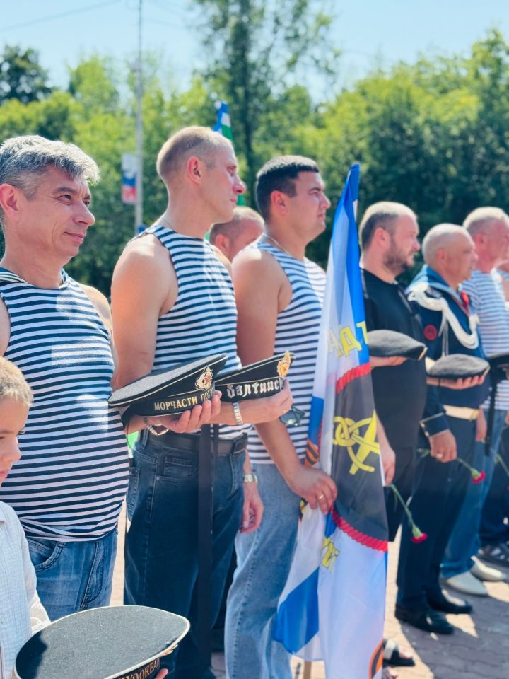 Зәйдә Хәрби диңгез флоты көнен билгеләп үттеләр