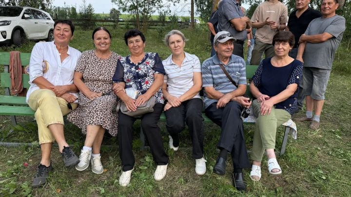 Зичәбаш читтә яшәүче авылдашларын, кунакларны Питрау бәйрәменә җыйды