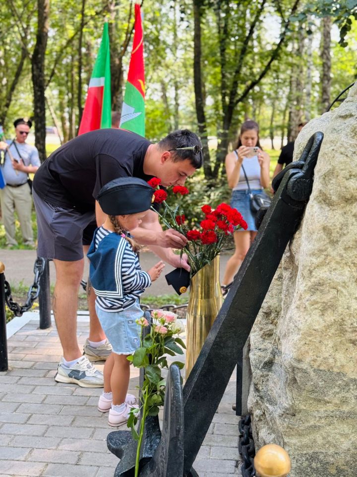 Зәйдә Хәрби диңгез флоты көнен билгеләп үттеләр