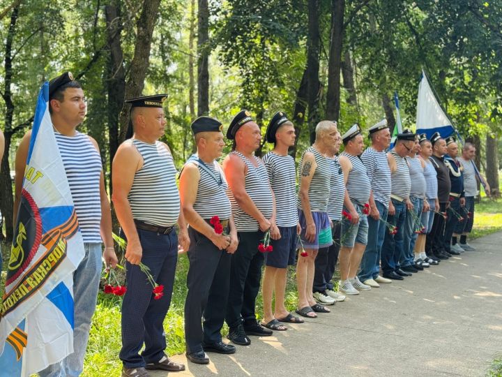 Зәйдә Хәрби диңгез флоты көнен билгеләп үттеләр