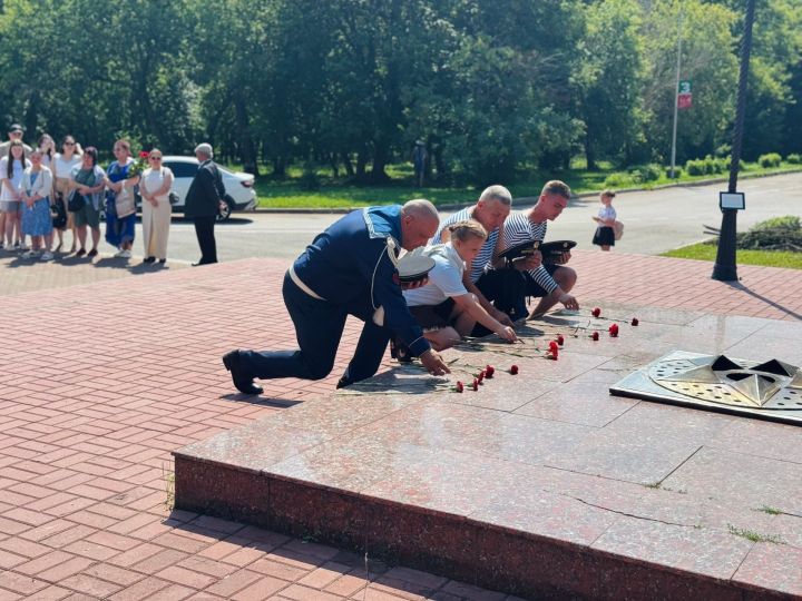Зәйдә Хәрби диңгез флоты көнен билгеләп үттеләр