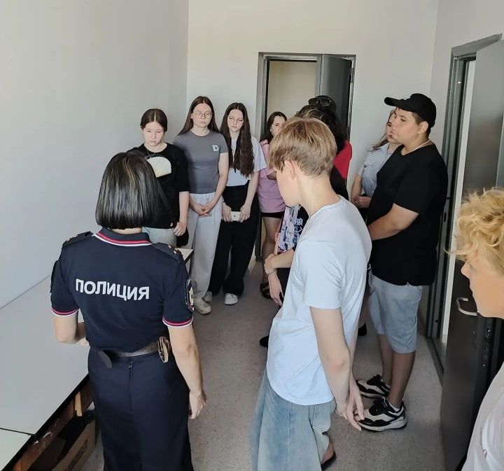 Зәйдә яшүсмерләр хокук саклау органнары эшчәнлеге белән таныштылар
