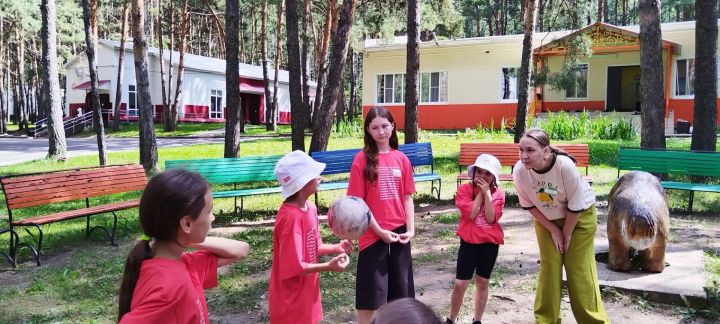 Зәйнең «Радость» үзәге белгечләре “Йолдызлык” лагеренда тренинг дәресе уздырды