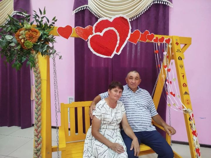 Сәвәләйдә озак еллар бергә матур яшәүче парларны хөрмәтләделәр