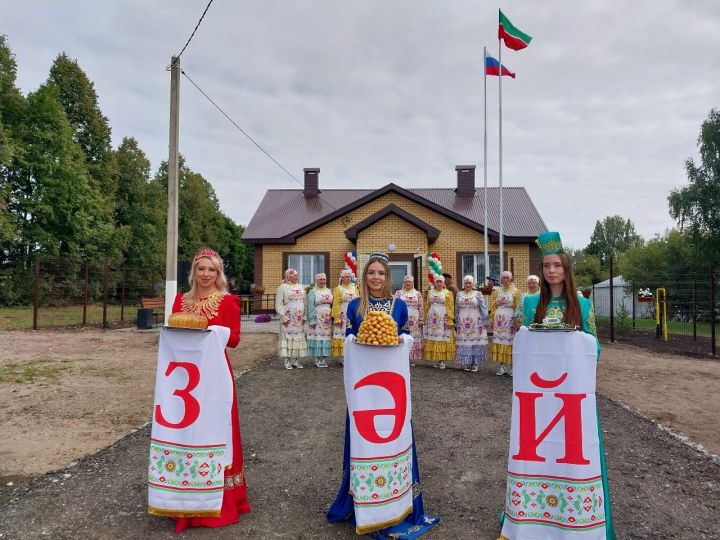 Югары Пәнәчедә авыл җирлеге башкарма комитеты бинасы тантаналы төстә ачылды