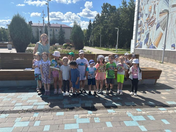 «Укучы эскәмия»: Зәйдә китап бәйрәме үтте