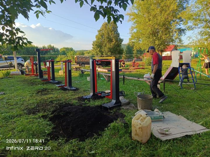 Урта Багражда урам тренажерлары куелды