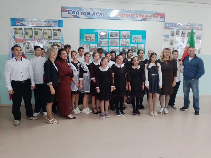 Айдар Сайфутдинов провёл урок мужества для школьников села Светлое Озеро