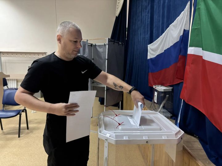 Ветераны СВО и бойцы в отпуске проголосовали на участке №1454 Заинского района