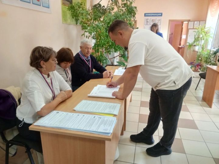 Дөнья чемпионы  Радик Сәлахов туган авылы Сармашбашта сайлады