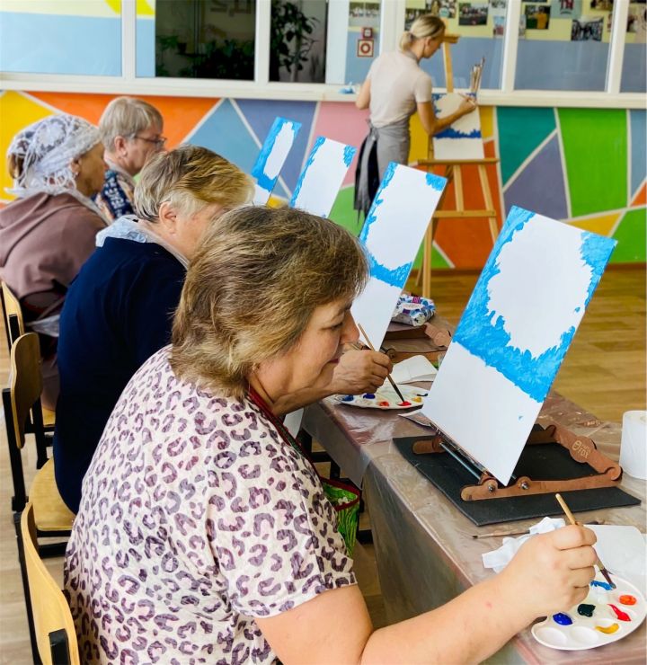 Иске Зәйдә Өлкәннәр көненә багышланган сәнгать мастер‑классы узды